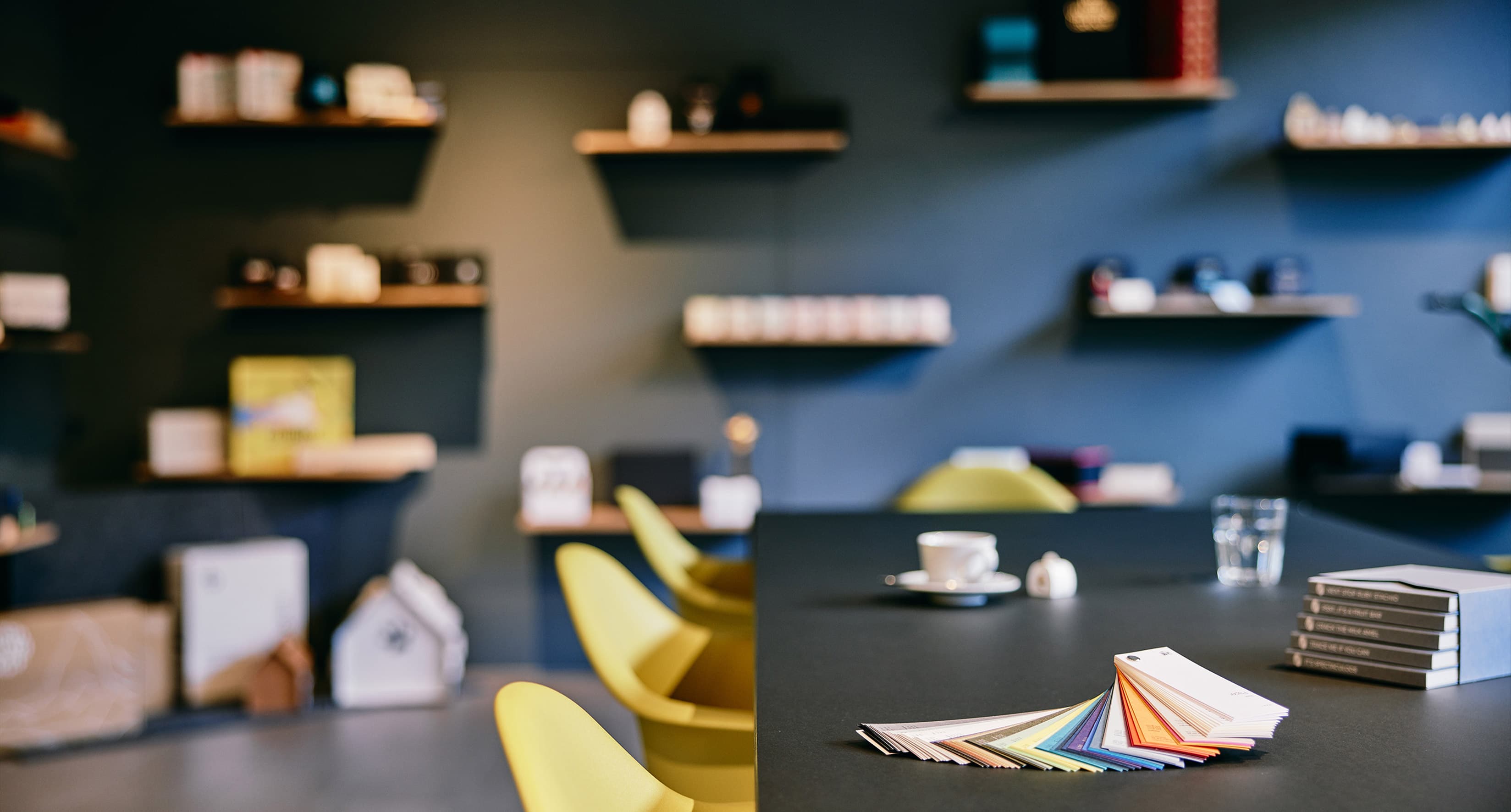 Rheinpack - Vollkarton Verpackungen - Verkaufsverpackungen - Promotionsverpackungen - Süsswarenverpackungen - Geschenkverpackungen - Wellkarton Verpackungen - Graukarton Verpackungen - Stulpdeckelschachel - Klappdeckelschachteln - Archivschachteln - Lagerschachteln - Faltschachteln - Gitterfachstege - Kantenschoner - Rillbox - Ritzbox - Überzogene Verpackungen - RheinDesign - Rohkartonage - Geschenkverpackungen B2B - CAD Verpackungsentwicklung - Beratung Kartonverpackung - Konzeption Kartonverpackung - Produktion Kartonverpackung - Prägedruck Kartonverpackung - Papira® - Papira® Hohlwand Verpackungen - Papira® Schieber Verpackungen - Papira® Eclipse - Papira® Mini Selection - Beutel Verpackung - Schokotafel Verpackung - Papira® LOVE - Rheinpack GmbH: Ihr Partner für Verpackungen aus Karton - von der Konzeption bis zur Realisierung! Rheinpack - Solid cardboard packaging - Sales packaging - Promotional packaging - Confectionery packaging - Gift packaging - Corrugated cardboard packaging - Grey cardboard packaging - Hinged lid boxes - Folding cartons - Archive boxes - Storage boxes - Folding boxes - Grid partition inserts - Edge protectors - Crease box - Score box - Coated packaging - RheinDesign - Raw cardboard packaging - B2B gift packaging - CAD packaging development - Cardboard packaging consultation - Cardboard packaging concept - Cardboard packaging production - Embossed printing cardboard packaging - Papira® - Papira® Hollow wall packaging - Papira® Slider packaging - Papira® Eclipse - Papira® Mini Selection - Bag packaging - Chocolate bar packaging - Papira® LOVE - Rheinpack GmbH: Your partner for cardboard packaging - from concept to realization!